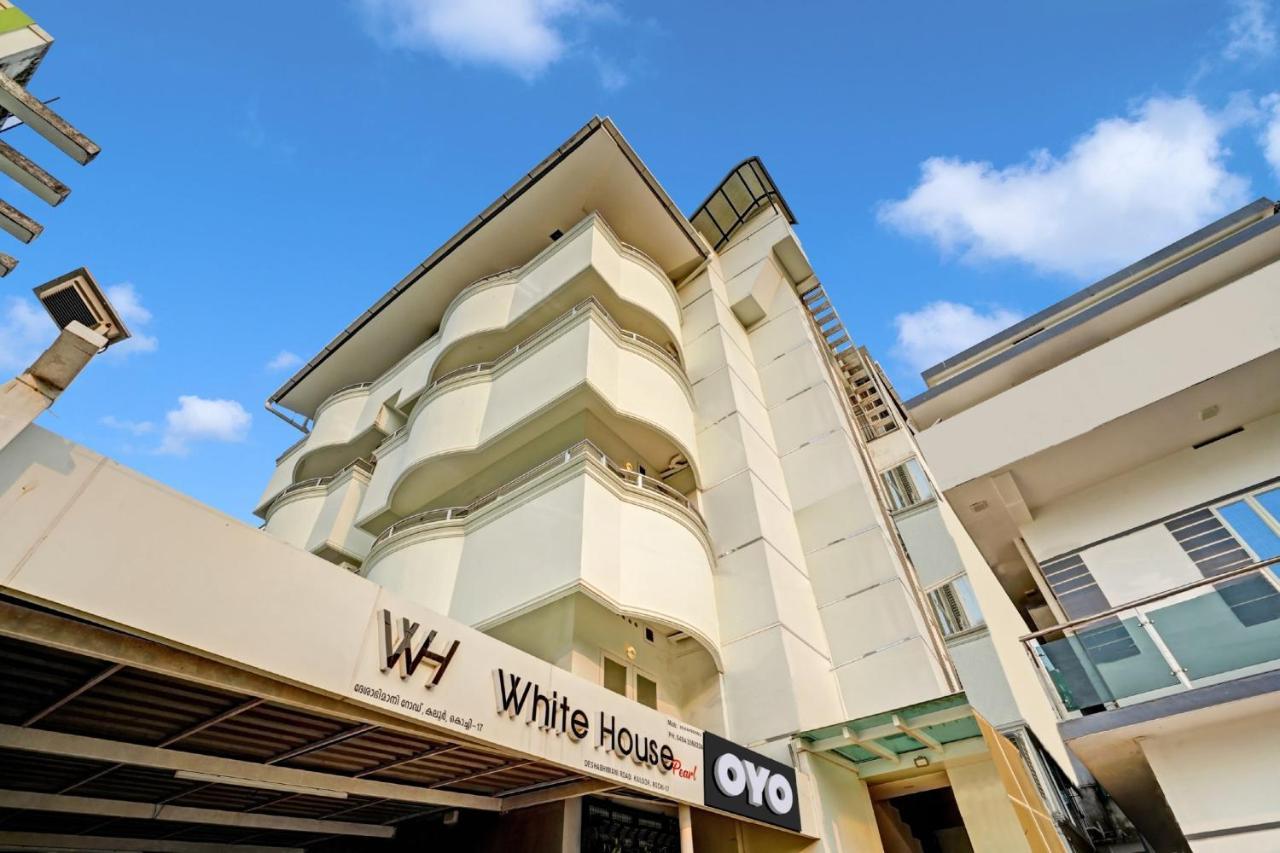 Collection O White House Pearl Otel Kochi Dış mekan fotoğraf